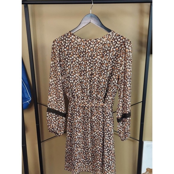 Calie Paris Floral Dress Size M - Picture 8 of 16